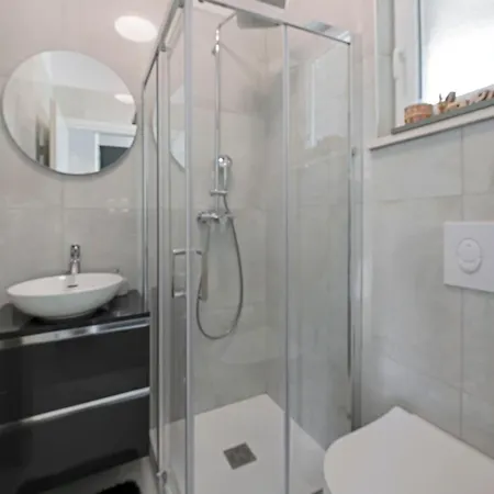דירה Persic 2 *